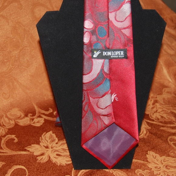 Don Loper of Beverly Hills flashy red tie - Picture 2 of 2